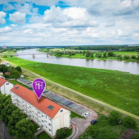 Zauberhafte Ferienwohnung In Barby Balkon Mit Elbblick Am Elbe-Saaleradweg Exterior photo