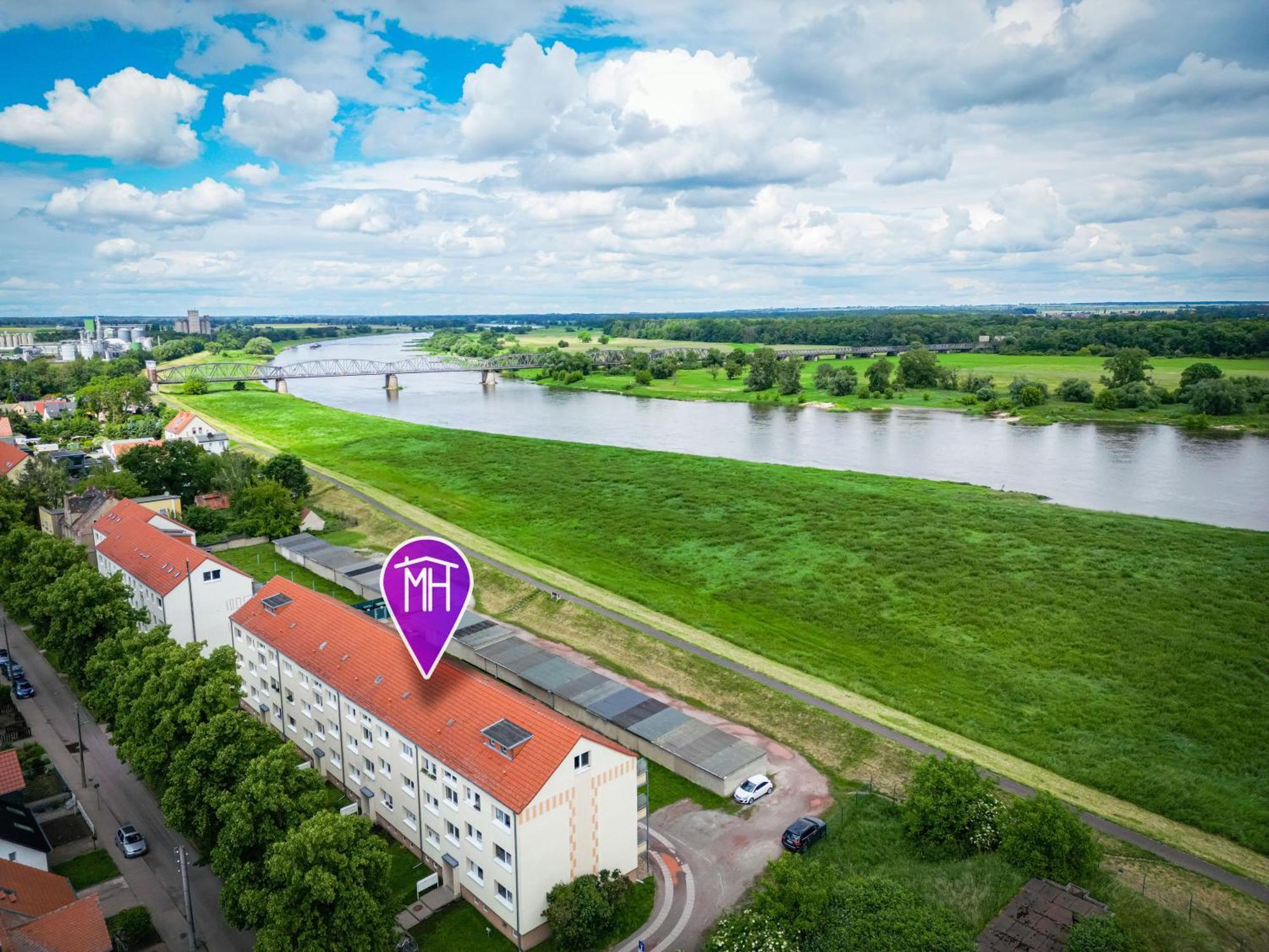 Zauberhafte Ferienwohnung In Barby Balkon Mit Elbblick Am Elbe-Saaleradweg Exterior photo